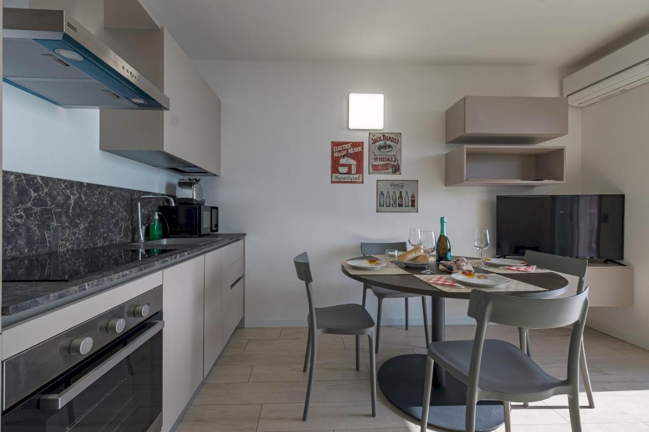 Donatello Apartment Parzanica Bagian luar foto